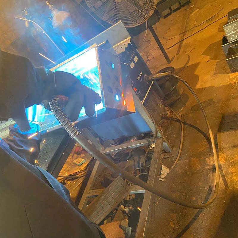 老式特厚烧烤炉户外折叠木炭烤箱羊肉串炉子家用烤串炉花纹钢烤肉