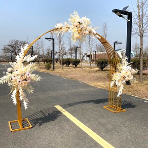 新款婚庆道具婚礼场景舞台背景布置装饰中式路引一线牵花拱门户外