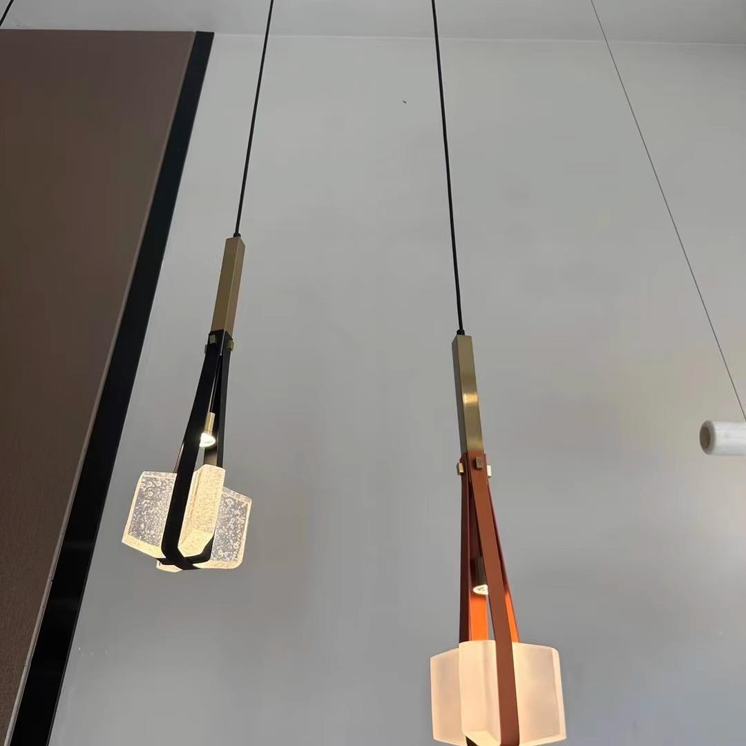 后现代轻奢棕色皮革餐设厅吊灯计师创吧意个性艺156术台卧室头床