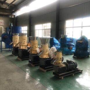 木屑锯末颗粒机膨润土猫砂造粒生产线花生秧秸秆草粉颗粒饲料机组