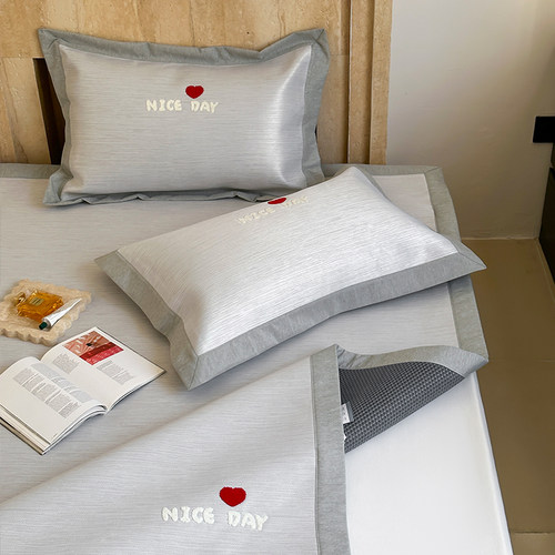 在耳边卡通可爱冰丝凉席三件套提花毛巾绣小清新可折叠空调软席