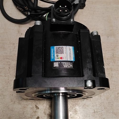 安川伺服电机,安川十代4.4kw电机,型号SGMXG-44A