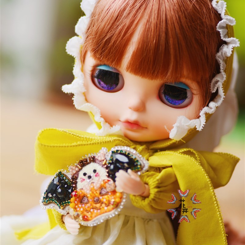 亲爱的依伊 要糖的小捣蛋南瓜小刺猬珠绣法式刺绣胸针DIY材料包