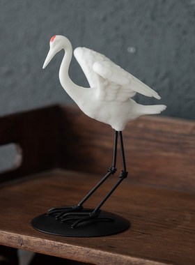 德化陶瓷仙鹤动物摆件白瓷装饰工艺品车载客厅电视柜桌面家居创意