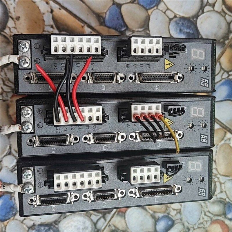 高创驱动器 CDHD-0032AAP1 3台