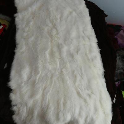 厂家直销拼衣接兔28022毛毯子照布料兔皮制胆面料拍背景床尾毯布