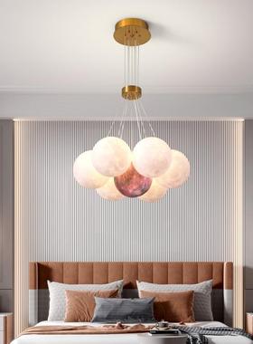 厅间吊灯北欧奶油风创意星球泡泡卧室童儿房灯20客25年88331新款