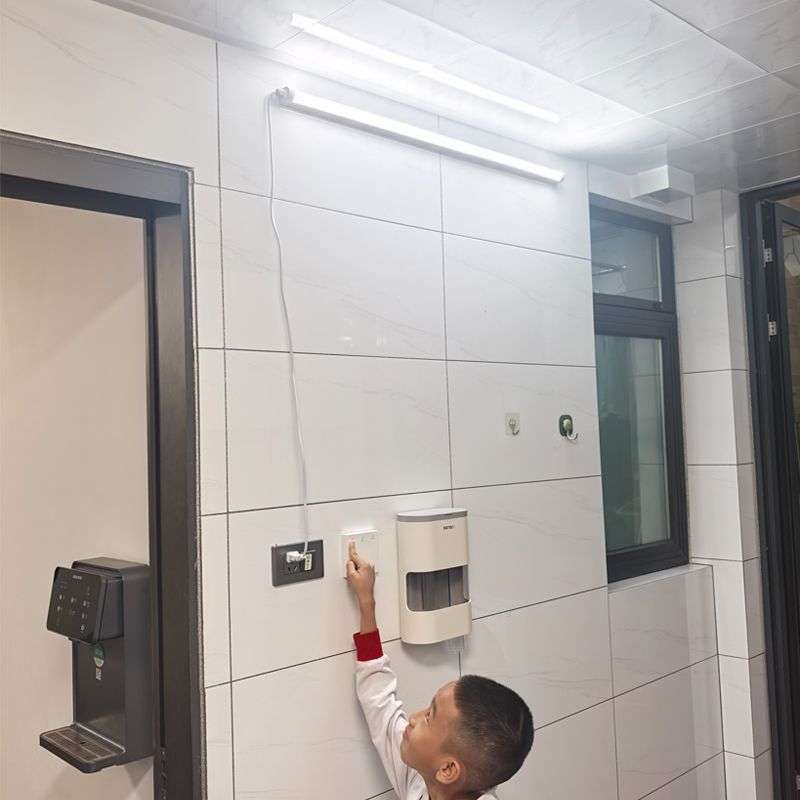 铭征T8防水灯管条形浴室免安装卫生间镜前墙灯免打孔遥控无频闪