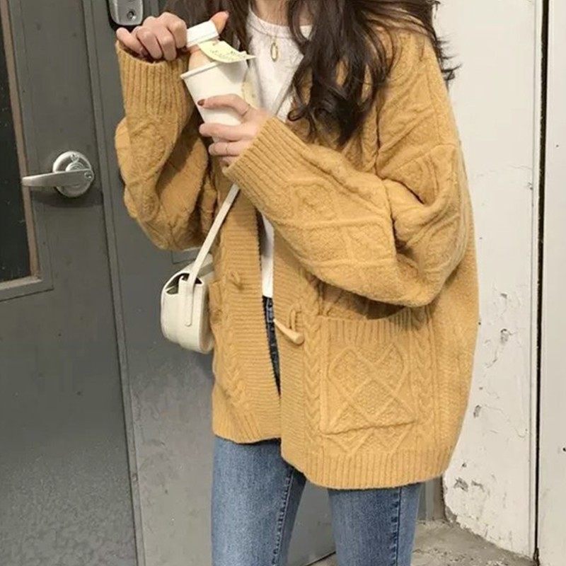 秋冬新款姜黄色毛衣女日系复古上衣宽松慵懒风针织开衫牛角扣外套