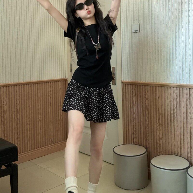 黑色碎花裙子女士夏季2025新小蛋糕短裙夏季美丽的a字套装