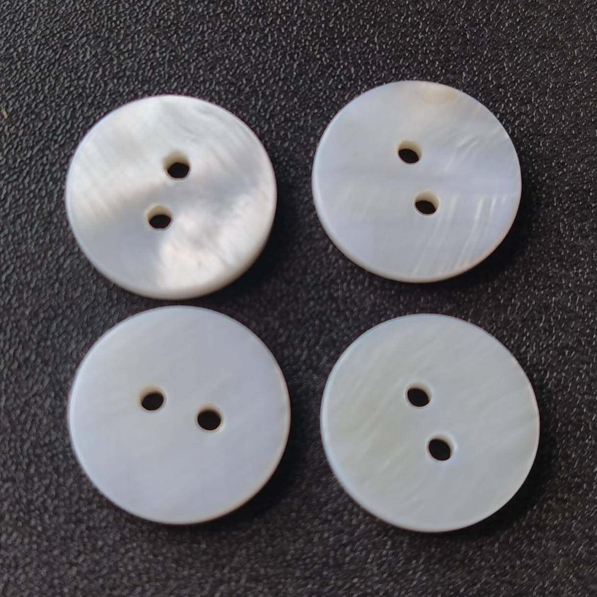 现眼货真贝壳扣水白贝双平面细边珍宽ZHR边淡2四纽扣纯白色珠贝扣