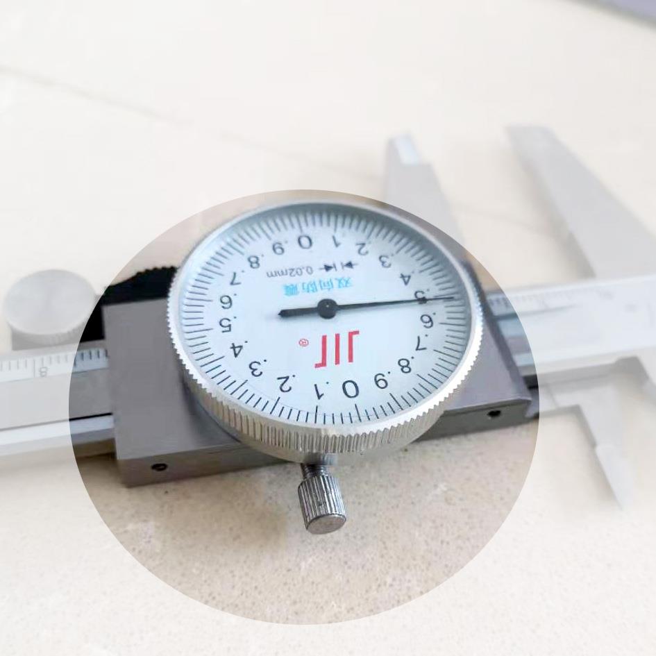 川牌带表卡尺四150*0.02卡带游标表尺用卡尺AEV双向防震