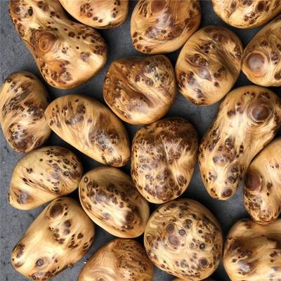 崖疤柏手把崖件随型柏文随玩留336把件奶香味行切割打磨