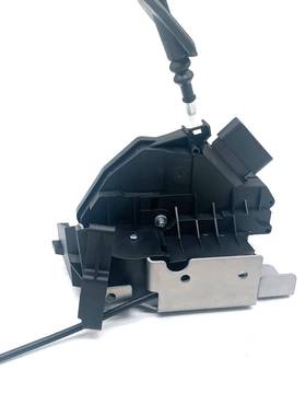 BK291V2877561A6-4-CH适用于福特全顺BK21车门锁前右