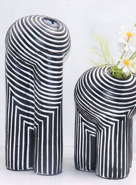 现简奢黑白软条纹样板间花代器轻奢电视柜装饰品条纹花瓶玄关艺术