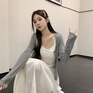 小个子奶系穿搭套装女早秋温柔吊带开衫白色a字半身裙长裙三件套