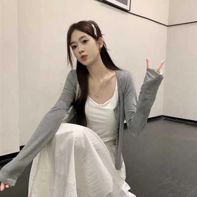 小个子奶系穿搭套装女早秋温柔吊带开衫白色a字半身裙长裙三件套