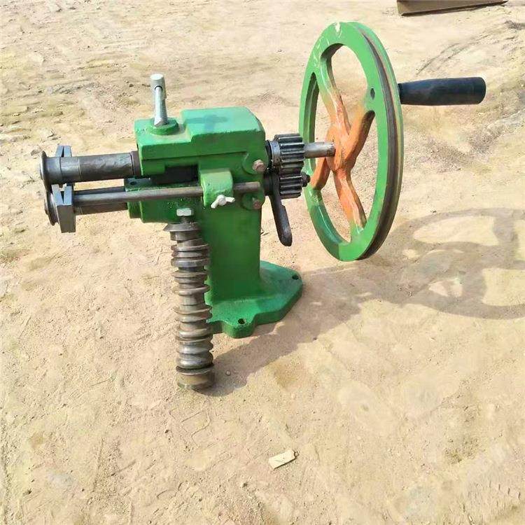 供应南京虾米弯头机 白铁皮压边起线机 翻边机机械设备厂金属,鲜花速递/花卉仿真/绿植园艺,割草机/草坪机,淘宝优惠券,粉丝福利购,淘宝优惠卷