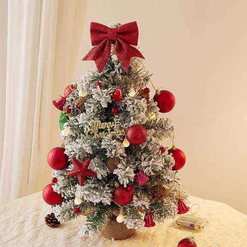 新装款圣诞摆件diy材包桌面小迷你白色圣诞节饰品场圣诞树桌景布