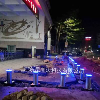 304不锈钢半自动升降路桩 尼高迈成品升缩车挡 幼儿园出入防撞柱