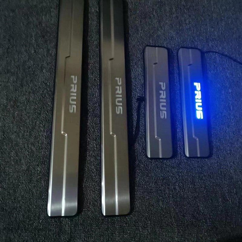 20系/30系/系普锐斯带灯门槛条改装不锈钢脚踏板装饰防护门坎板