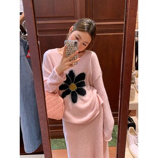 落落狷介早秋穿搭套装2024粉色毛衣套装裙女小个子一整套针织上衣