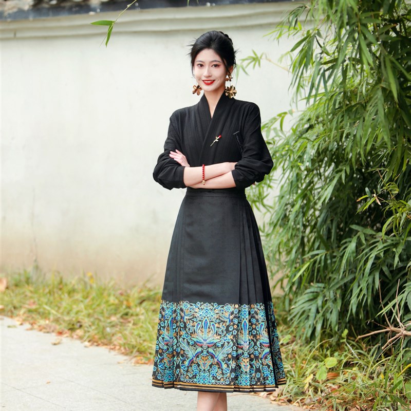 地澈天清点翠织金仿妆花马面裙八分小个子针织飞机袖新中式国风秋