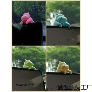 可中控屏摆件汽车屏幕趴655趴公仔载爱精致装饰幕品摆件爆款小车