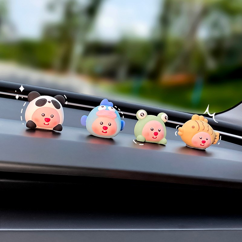 汽车摆件中控台装饰卡通可爱屏幕趴趴公仔loopy小海狸露比车内饰