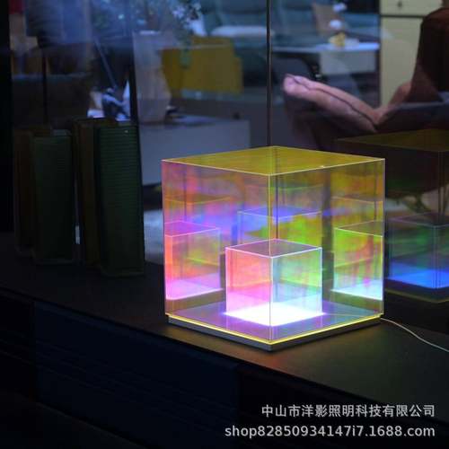 现围代创意方形魔K方ORN灯装客厅卧室桌面饰灯酒吧TV幻彩氛台灯