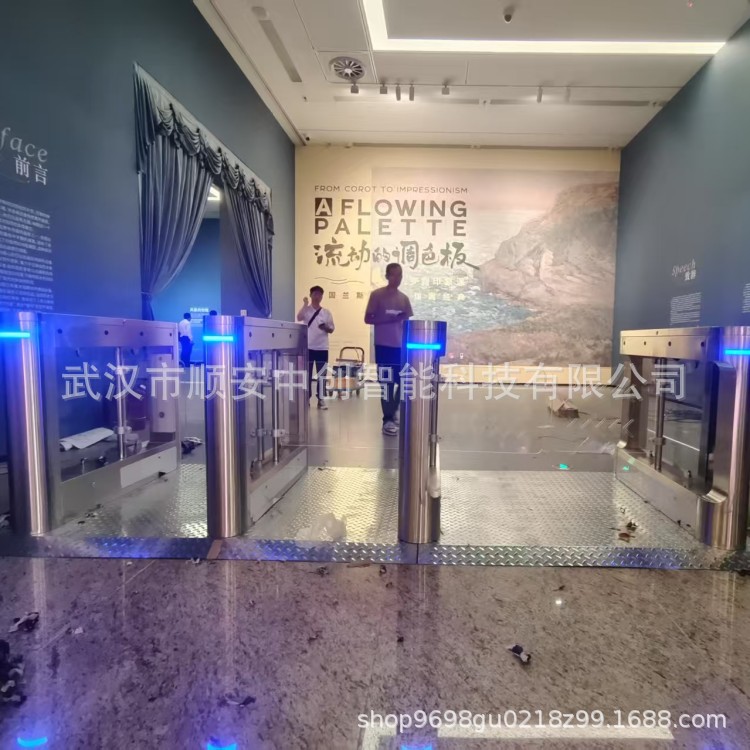 景区乐园防撞摆闸扫码核销