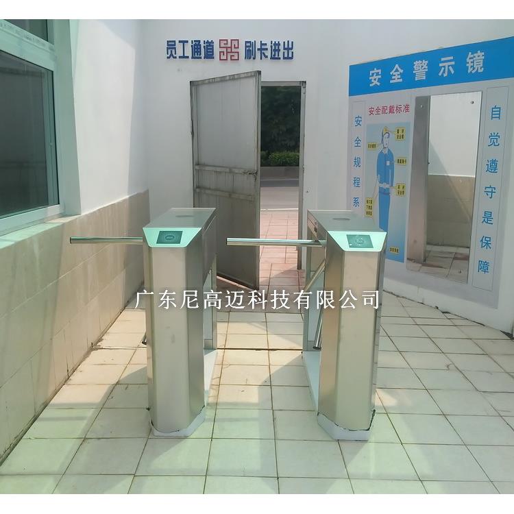 YFVNGM三闸门闸禁道通出口人行三辊辊闸机双向旋转机三叉闸门厂家