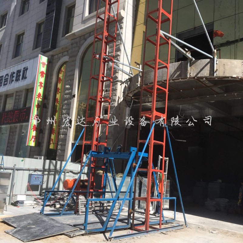 SSE型1.6t自升货运施工升降机