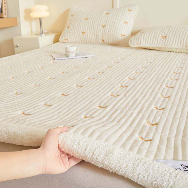 宝宝绒床垫软垫家用绒毯子厚垫被褥成人加绒床褥垫子保护垫三件套
