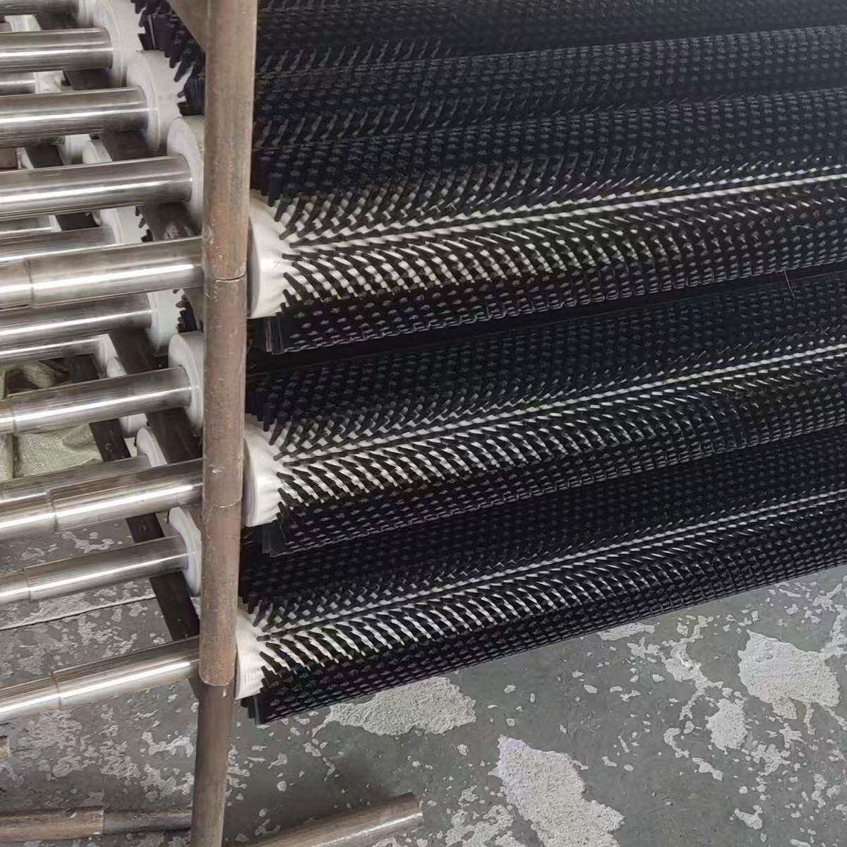 厂家定工业毛刷滚辊硬圆柱LXU筒清洗毛除尘尼龙滚刷工业毛刷轮毛