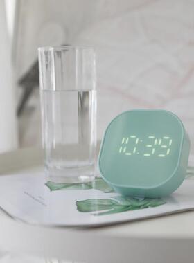 欧式创无品牌/意时智能定小闹钟方迷你卡简块约数通字时钟床头夜