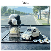 汽车车内装 饰品摆件复古老爷车创意可爱气球车饰车载香水香薰瓶女