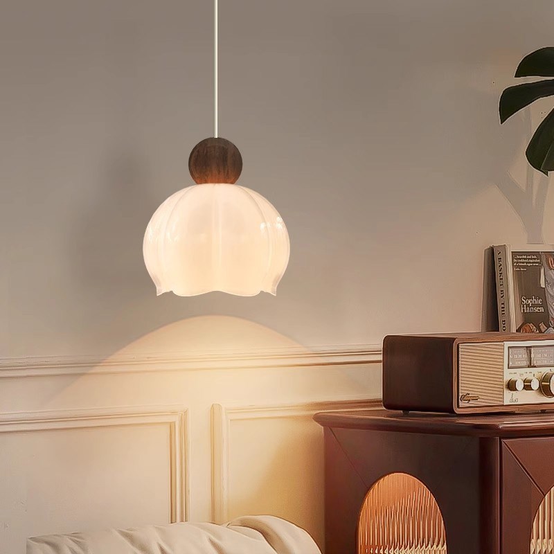 奥朵奶油风铃兰床头吊灯卧室灯电视背景墙高级创意个性吊线护眼灯