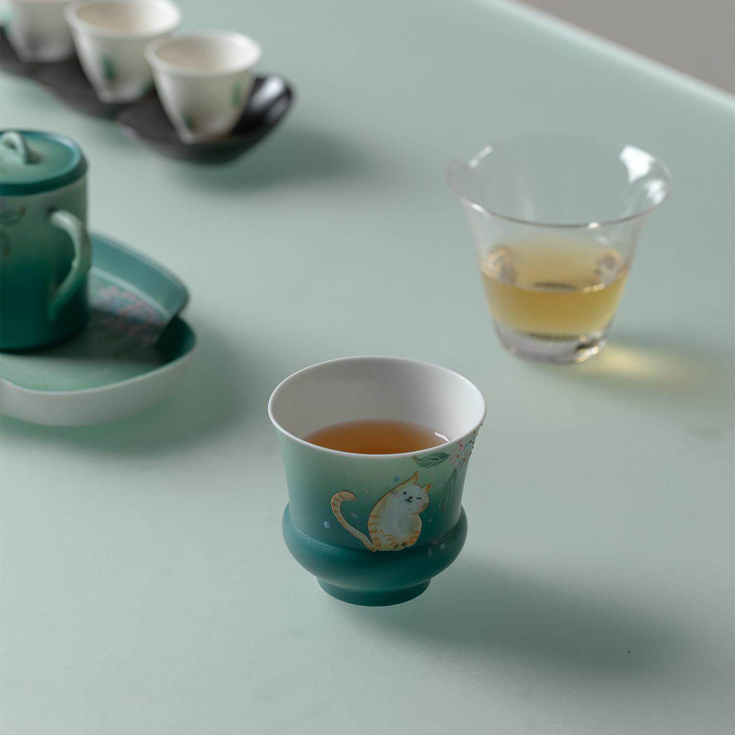 束功刻精致手绘猫戏绣球陶瓷主人杯高颜杯值女士夫茶喝茶猫戏绣球