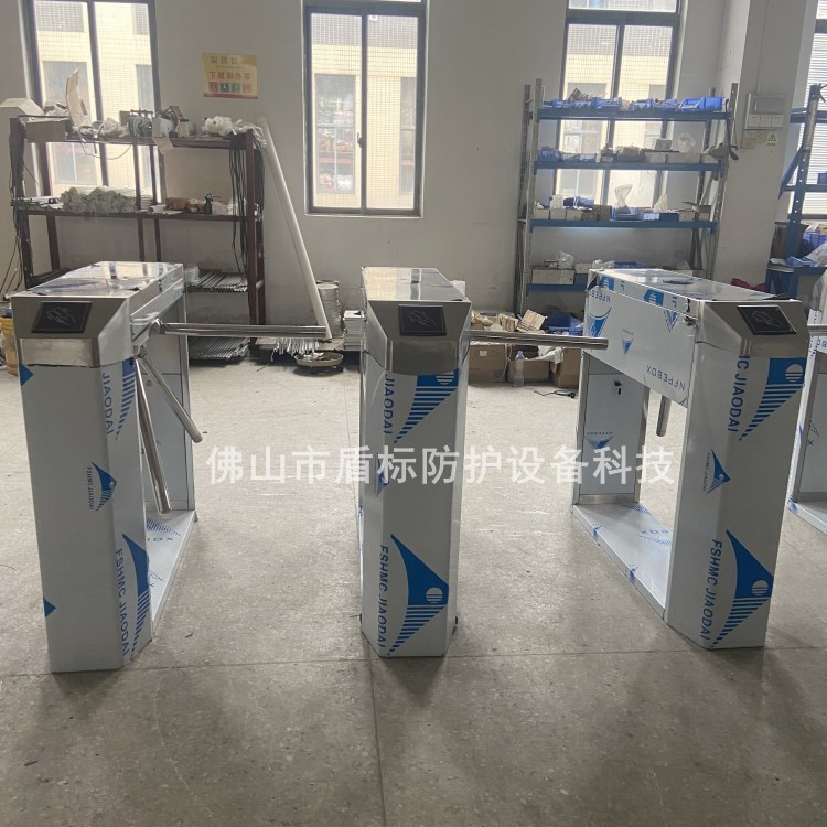 人行导向通道门 手动不锈钢三辊闸机 超市入口只进不出单向转闸