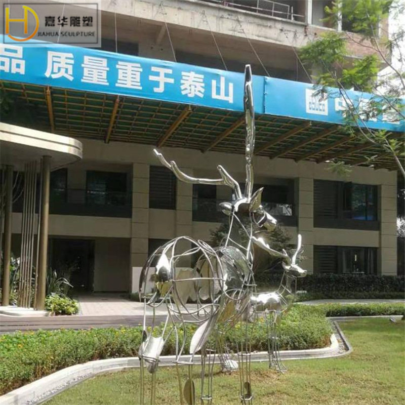 售楼处玻璃钢不锈钢镂空鹿雕塑