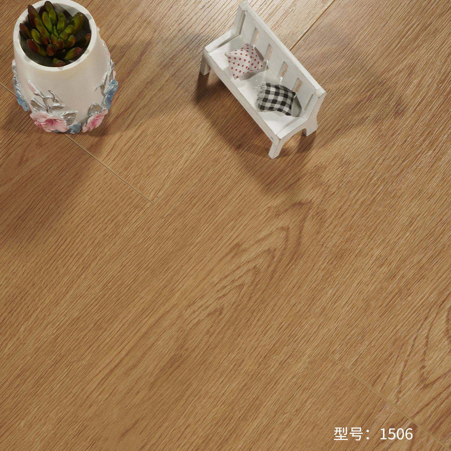 新三层实木地板家装地暖 实木复合地板多层地板环保室内地板锁扣