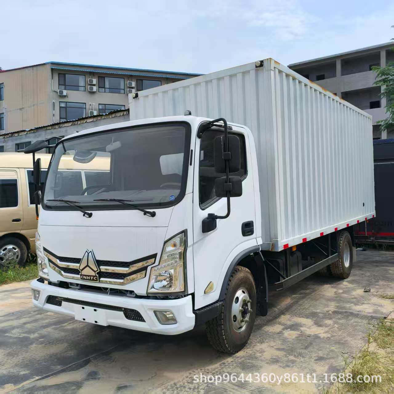 长期出售库存豪沃99新底盘/箱式货车,小型自卸车5吨自卸卡车翻斗