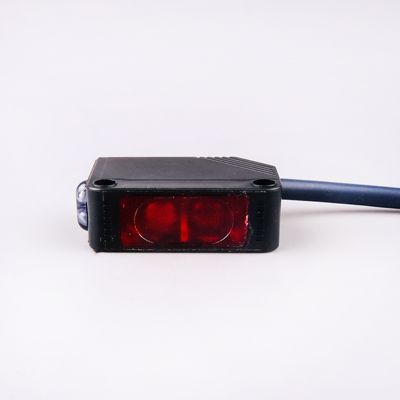 方形可见光漫反射光电开关激光传感器接近红外线感应开关E3Z-LS1