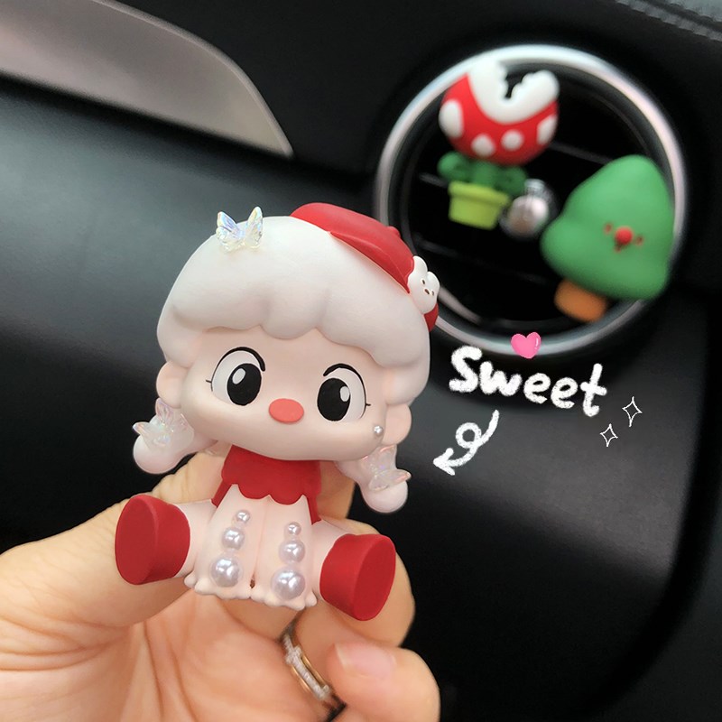 车载香薰香水可爱小红帽汽车出风口装饰车用女士香氛车内饰品摆件