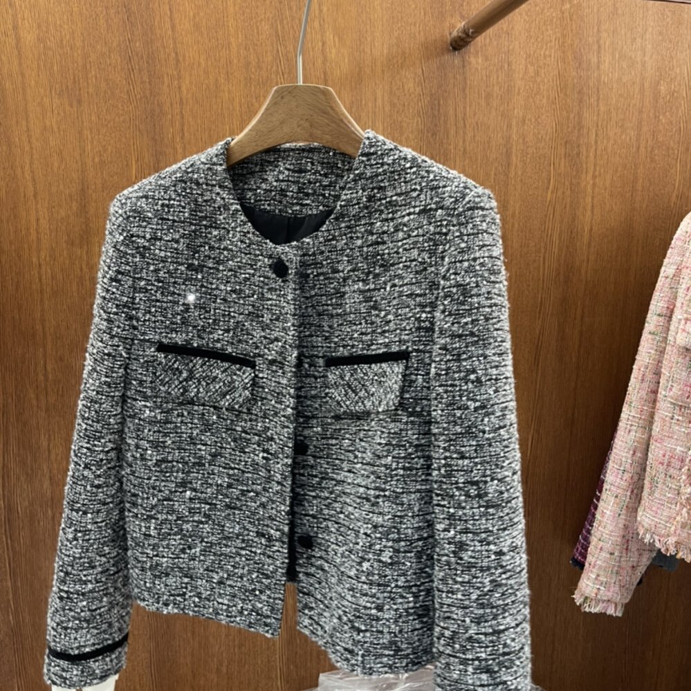 韩国高级灰圆领长袖小香风羊毛短外套女秋韩版设计感袖口拼接上衣