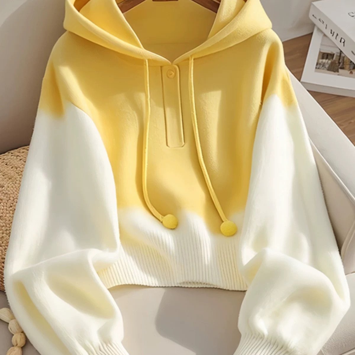 黄色渐变连帽套头毛衣慵懒高级感减龄温柔风2024秋季新款女装上衣