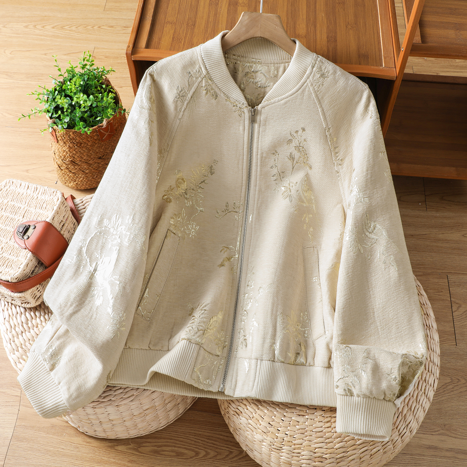 实拍喜上眉梢金丝雪尼尔肌理感提花棒球服外套2025秋季棒球服