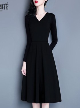 秋冬小黑裙2024新款淑女气质修身a字中长款V领长袖黑色打底连衣裙