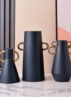 轻奢现代时尚黑色电镀金色双耳亚光磨砂陶瓷花瓶摆件三件套祝余